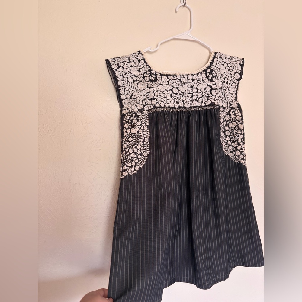 Mi Golondrina Flores Embroidered Sleeveless Tunic Top Small - Picture 4 of 5
